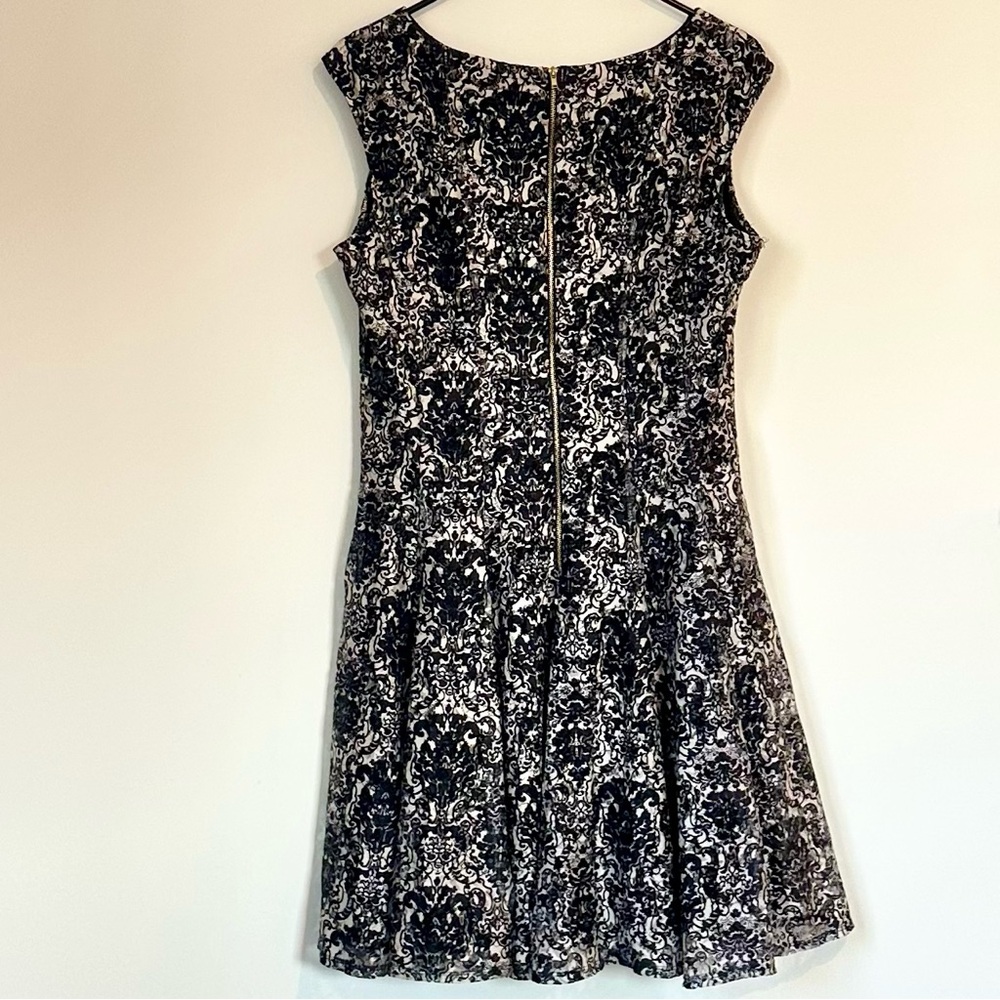 Danny & Nicole Black and White Patterned Mini Dress - Size: 12 - Picture 7 of 7